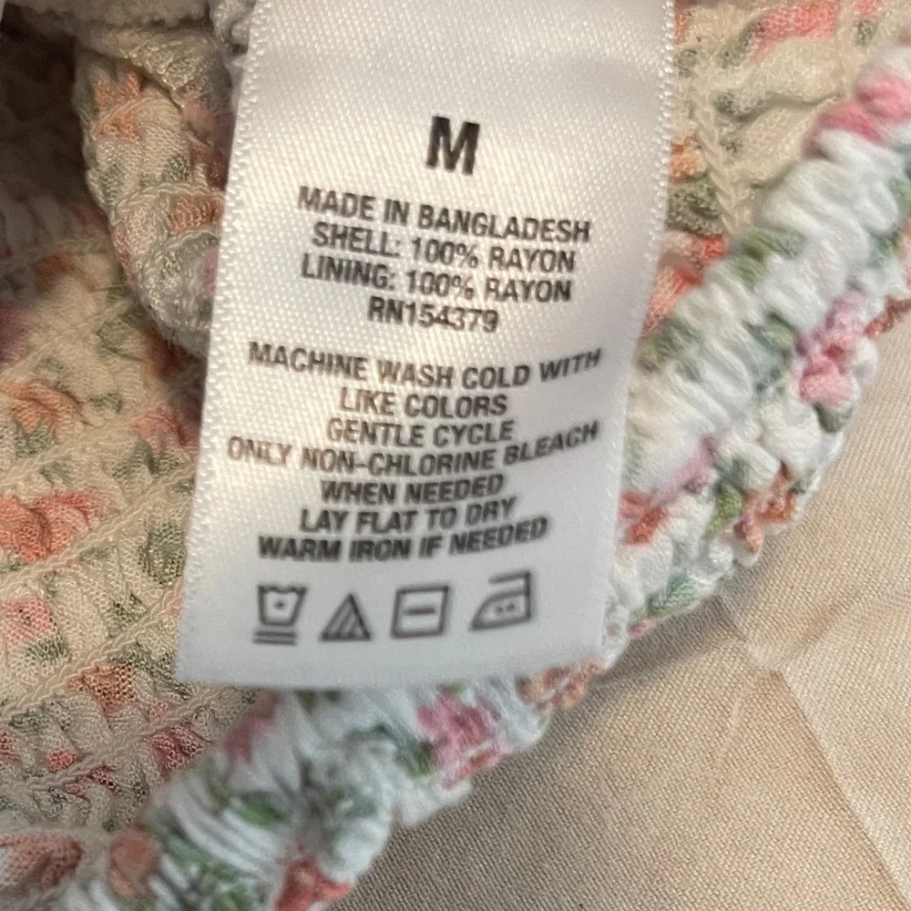 Aeropostale Womens Set Size Medium White Floral Crop Top and Shorts Two Piece - Picture 14 of 14